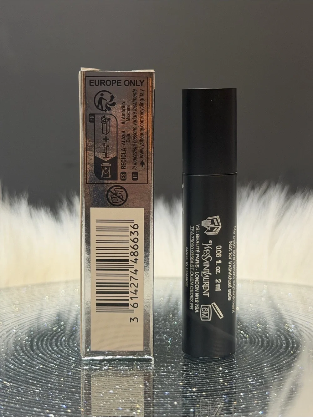 Yves Saint Laurent Lash Latex Mascara — Black